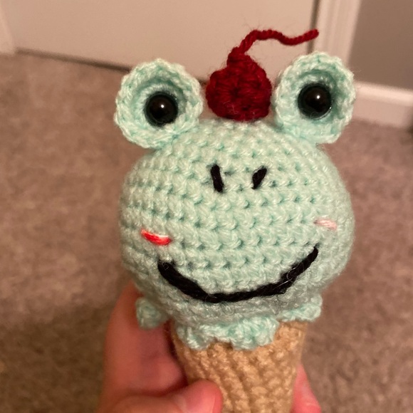 kawaii plush frog ice cream crochet amigurumi - Picture 6 of 7